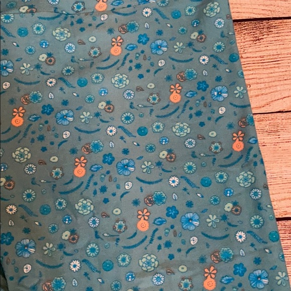 New Lularoe TC Leggings Bundle. - Picture 4 of 9